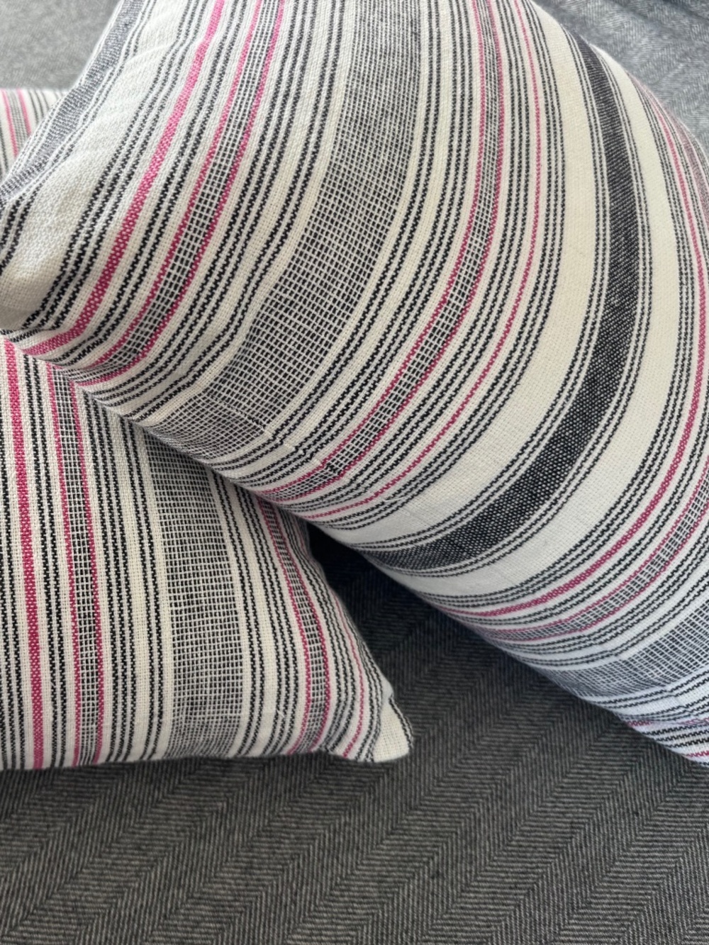 NWOT, ROOST, SET OF 2, ADORABLE STRIPE PILLOW COVERS, IN PINK/WHITE/BLACK